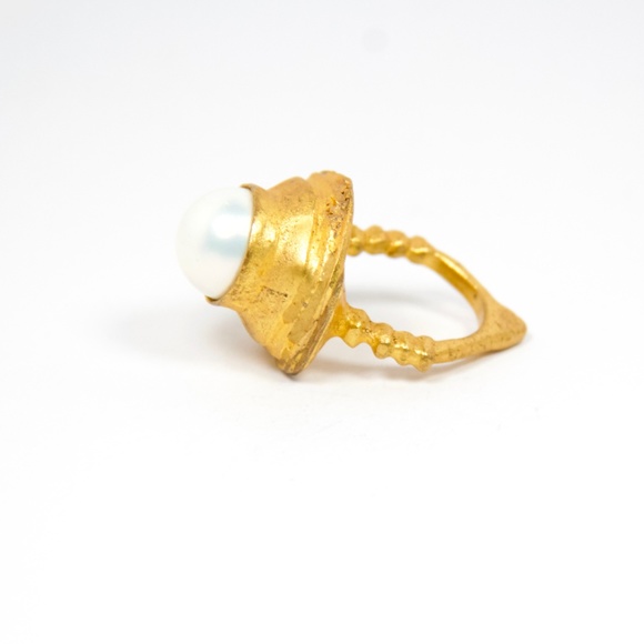 Caria Jewelry - TODAY 50% OFF - The Pearl Ring // Handmade